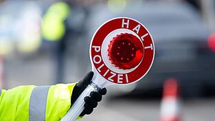 Der Verd&auml;chtige hat bei der letzten Kontrolle seinen F&uuml;rherschein nicht vorweisen k&ouml;nnen. (Symbolbild)