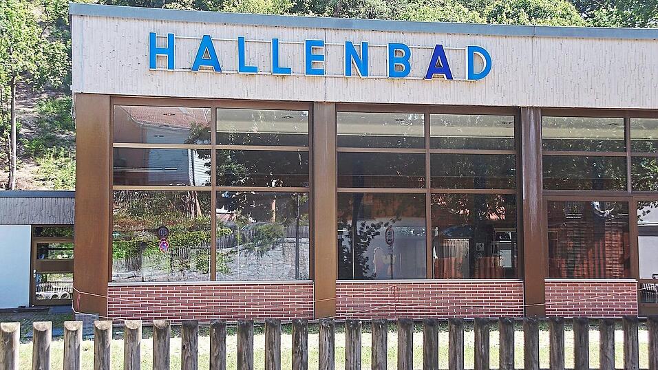 Das Bad wird nicht j&uuml;nger, die Stadt heizt zum Fenster hinaus. Das soll sich &auml;ndern, doch das Geld ist begrenzt.