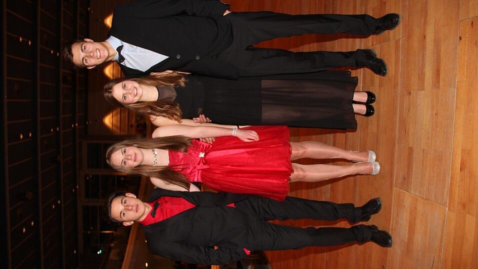 Die Bilder vom Abschlussball der Tanzschule Seidel in der Fraunhofer-Halle am 28. November. Die Bilder vom Abschlussball der Tanzschule Seidel in der Fraunhofer-Halle am 28. November.