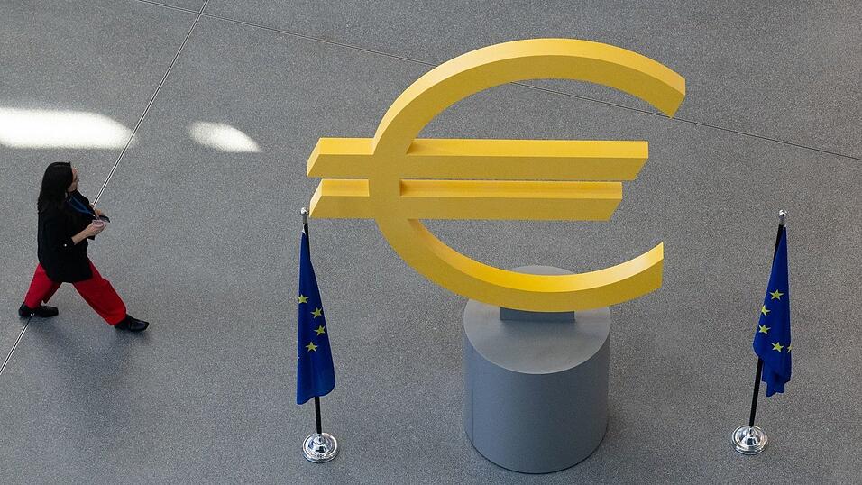 Oberstes Ziel der Euro-Währungshüter ist es, die Inflation im Zaum zu halten und für einen stabilen Euro zu sorgen. (Archivbild) Oberstes Ziel der Euro-Währungshüter ist es, die Inflation im Zaum zu halten und für einen stabilen Euro zu sorgen. (Archivbild)
