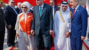 Staats- und Regierungschefs von fast 60 arabischen und islamischen Staaten sind bei einem Sondergipfel in Katar.