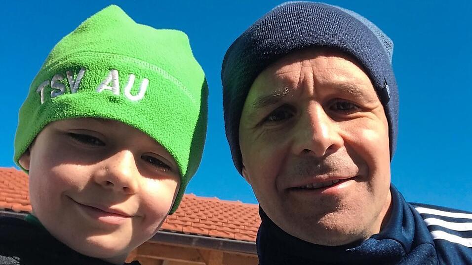 Andy R&ouml;mer ist das Coronavirus los - er ist wieder fit und kann mit seinem Sohn joggen gehen.