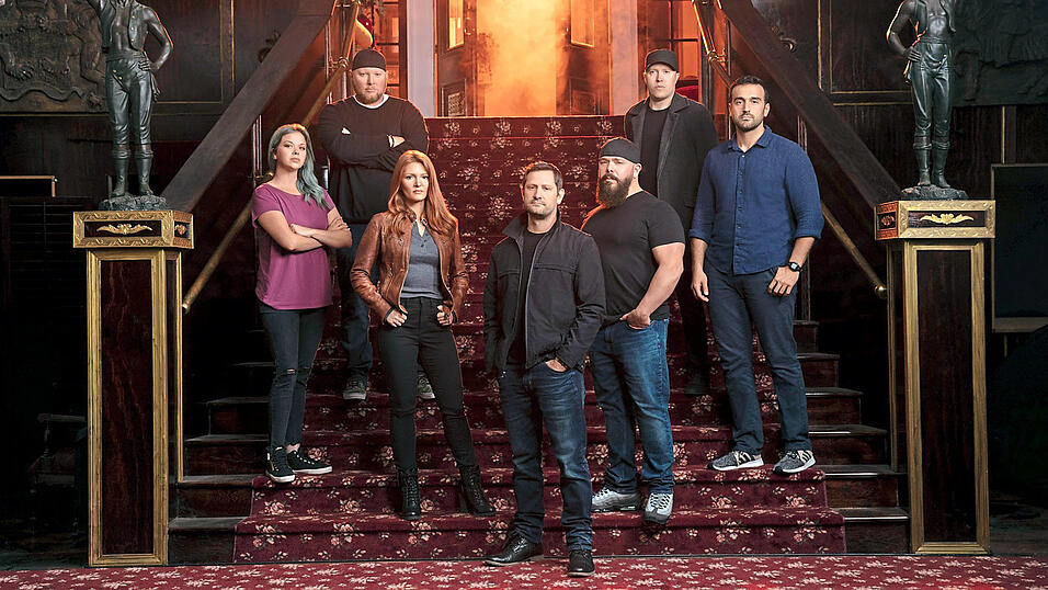 Teamleiter der Ghost Hunters ist Grant Wilson (Mitte). Er ist bereits vor 15 Jahren mit anderen Geisterj&auml;gern dem Paranormalen nachgegangen. In einem Spin-off der gleichnamigen Mystery-Serie untersucht der 47-J&auml;hrige mit neuen Kollegen neue Spuk-Geschichten.