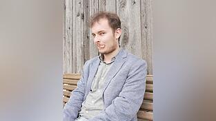 Manuel Stegmann, Theaterschauspieler im Landkreis Straubing-Bogen, nimmt Fehler und auch sich selbst oft nicht so ernst.