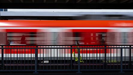 Auch die M&uuml;nchner S-Bahn ist von der Funkst&ouml;rung betroffen. (Archivbild)
