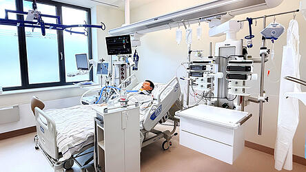 Modernsten medizinischen Anspr&uuml;chen gen&uuml;gt die neue Intensivstation an der Klinik Landshut-Achdorf.
