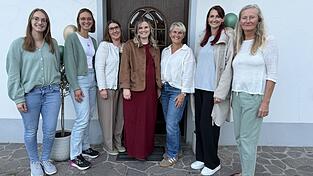 Das Team vom Haus der Begegnung informierte die Besucher. Das Team vom Haus der Begegnung informierte die Besucher.