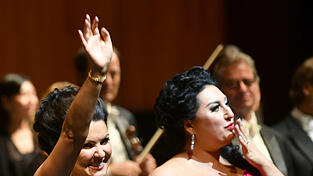 Anna Netrebko (links) und Anita Rachvelishvili Anna Netrebko (links) und Anita Rachvelishvili