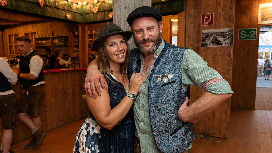 Die Partybilder vom Sonntag, 11. August 2024, aus dem Festzelt Weckmann. Die Partybilder vom Sonntag, 11. August 2024, aus dem Festzelt Weckmann.