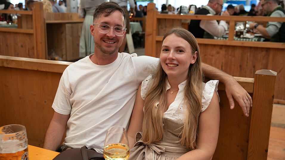 Die Partybilder vom Montag, 18. August, aus dem Festzelt Weckmann. Die Partybilder vom Montag, 18. August, aus dem Festzelt Weckmann.