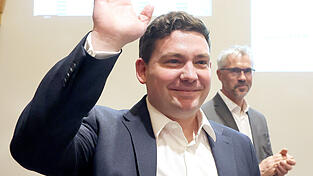 Thomas Haslinger (CSU, vorne) setzte sich mit knappem Vorsprung vor Christoph Rabl (Gr&uuml;ne) durch.