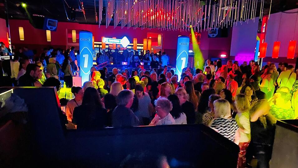 Beste Stimmung wie bei den beiden vorherigen Veranstaltungen erwartet die Besucher auch bei der dritten BR1-Disco im MIA. Beste Stimmung wie bei den beiden vorherigen Veranstaltungen erwartet die Besucher auch bei der dritten BR1-Disco im MIA.