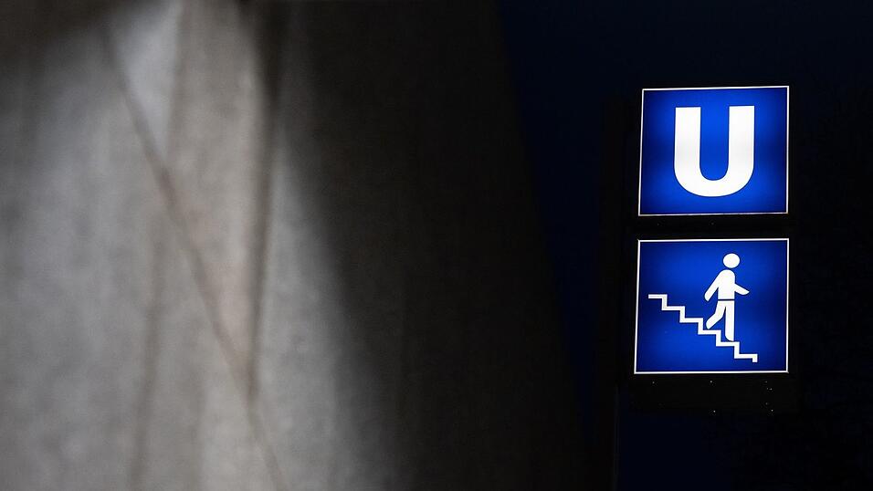 Die Polizei ermittelt nach dem tödlichen Vorfall zu den Hintergründen. (Symbolbild) Die Polizei ermittelt nach dem tödlichen Vorfall zu den Hintergründen. (Symbolbild)