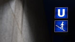 Die Polizei ermittelt nach dem tödlichen Vorfall zu den Hintergründen. (Symbolbild) Die Polizei ermittelt nach dem tödlichen Vorfall zu den Hintergründen. (Symbolbild)