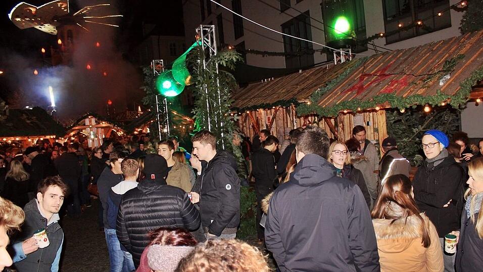 Bei einem schweren Unfall in der Gemeinde Frontenhausen sind zwei Menschen verletzt worden. Bei einem schweren Unfall in der Gemeinde Frontenhausen sind zwei Menschen verletzt worden.