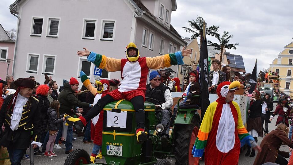 Der beliebte Faschingsumzug zieht heuer erstmals in entgegengesetzter Richtung und hat einen neuen Bereich für die Aufstellung. Der beliebte Faschingsumzug zieht heuer erstmals in entgegengesetzter Richtung und hat einen neuen Bereich für die Aufstellung.