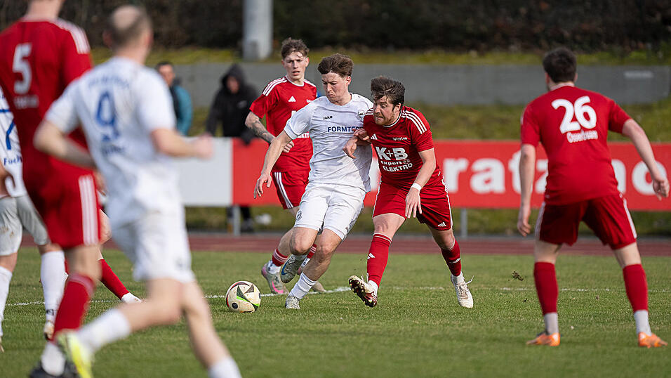 Moritz Matscho&szlig; (wei&szlig;) wird gegen Passau fehlen.