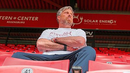 Der Dingolfinger Michael Wimmer übernimmt zur Saison 25/26 das Cheftraineramt beim Drittligisten SSV Jahn Regensburg.