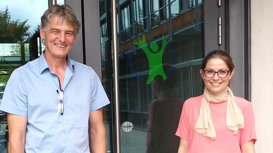 Wollen die sozialen F&auml;higkeiten ihrer Sch&uuml;ler f&ouml;rdern: Schulleiter Stephan Eichinger und seine Stellvertreterin Elisabeth Ragaller-Huber.