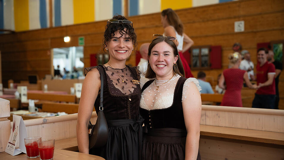 Die Partybilder vom Donnerstag, 13. August, aus dem Festzelt Reisinger. Die Partybilder vom Donnerstag, 13. August, aus dem Festzelt Reisinger.