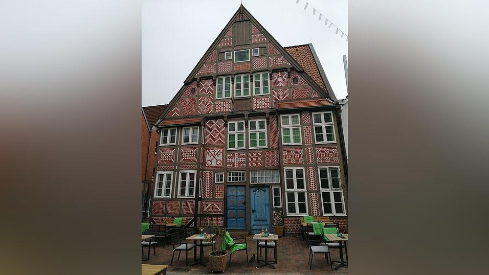 In so einem schnuckeligen Café wie hier auf dem Bild schmeckt der Kuchen gleich noch besser. In so einem schnuckeligen Café wie hier auf dem Bild schmeckt der Kuchen gleich noch besser.