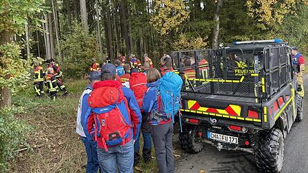 Etwa 180 Einsatzkräfte von Feuerwehr, BRK und Bergwacht waren vor Ort, um bei der Vermisstensuche zu helfen.