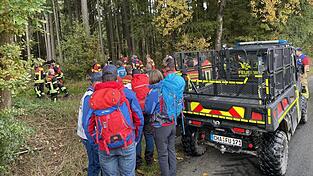 Etwa 180 Einsatzkräfte von Feuerwehr, BRK und Bergwacht waren vor Ort, um bei der Vermisstensuche zu helfen.
