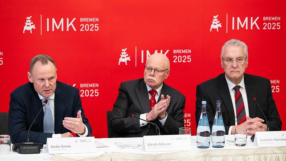 F&uuml;r den Gastgeber, Bremens langj&auml;hrigen Innensenator Ulrich M&auml;urer (SPD), war es die letzte Innenministerkonferenz.