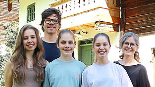 Magdalena (v.l.), Florian, Lorenz, Theresa und Andrea Weininger.