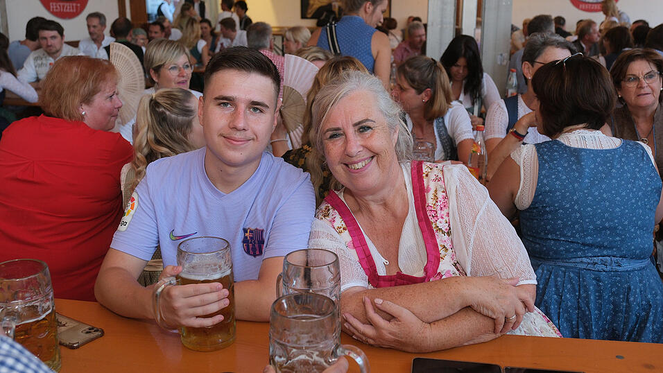 Die Partybilder vom Mittwoch, 16. August 2023, aus dem Festzelt Greindl. Die Partybilder vom Mittwoch, 16. August 2023, aus dem Festzelt Greindl.