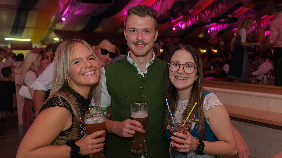 Die Partybilder vom Mittwoch, 16. August 2023, aus dem Festzelt Reisinger. Die Partybilder vom Mittwoch, 16. August 2023, aus dem Festzelt Reisinger.