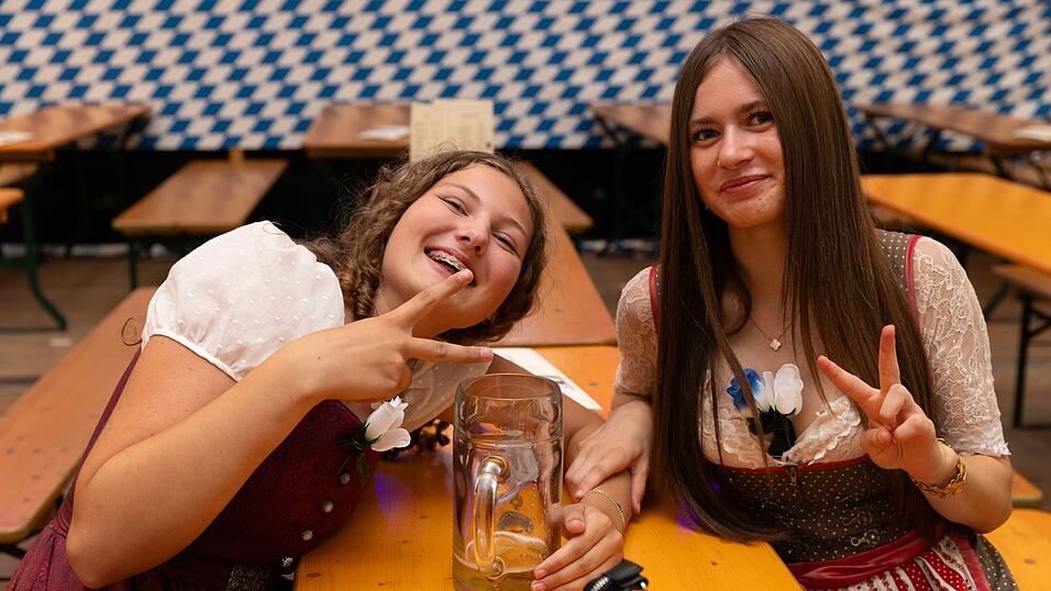 Die Partybilder vom Sonntag, 9. August, aus dem Festzelt Reisinger. Die Partybilder vom Sonntag, 9. August, aus dem Festzelt Reisinger.