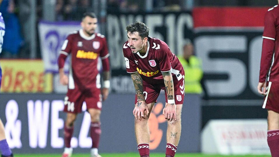 Nach der neuerlichen Auswärtspleite müssen sich die Oberpfälzer um Spielgestalter Adrian Fein dringend zu einem Heimerfolg aufraffen. Nach der neuerlichen Auswärtspleite müssen sich die Oberpfälzer um Spielgestalter Adrian Fein dringend zu einem Heimerfolg aufraffen.