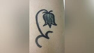 Nicht jedes Tattoo stammt von einem echten K&uuml;nstler. Gut, falls es sich in dem Fall nur um ein aufgemaltes handelt...
