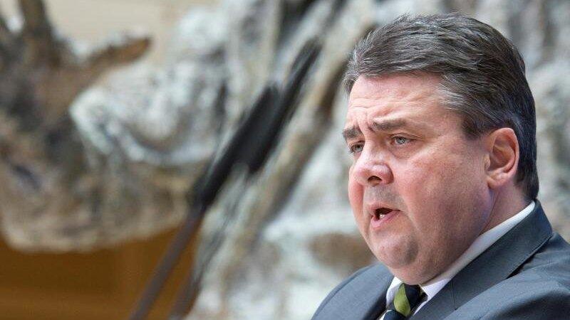 Neuer Termin für Sigmar Gabriels Vortrag ist der 27. September. Neuer Termin für Sigmar Gabriels Vortrag ist der 27. September.