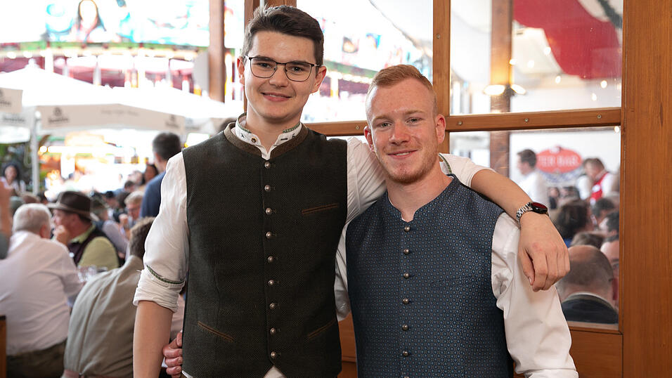 Die Partybilder vom Samstag, 16. August, aus dem Festzelt Greindl. Die Partybilder vom Samstag, 16. August, aus dem Festzelt Greindl.