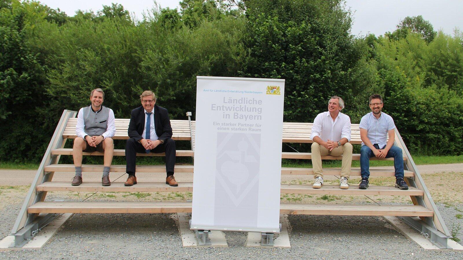 Warum Ein Denkmal An Der Isar Bei Landau Mit Einem Fest Er ffnet Wird Warum Ein Denkmal An Der Isar Bei Landau Mit Einem Fest Er ffnet Wird
