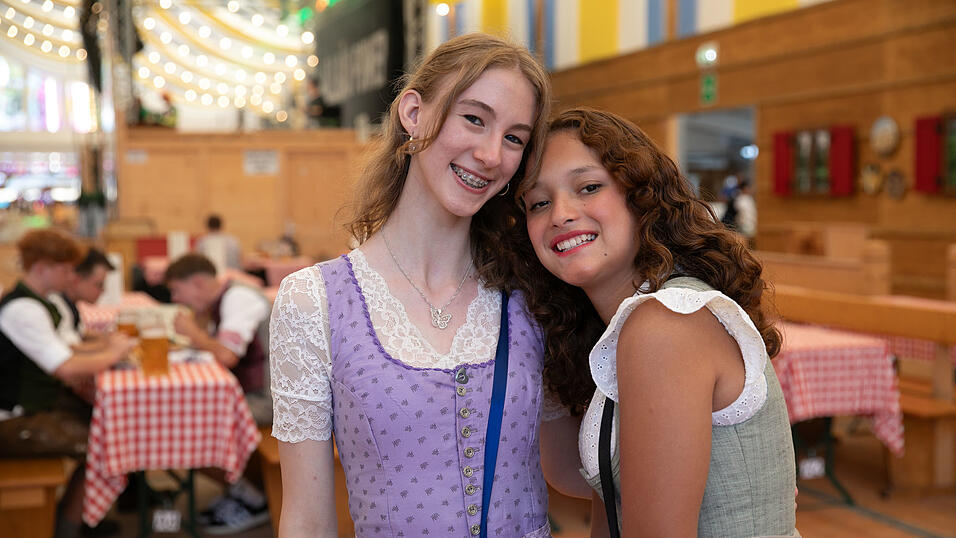 Die Partybilder vom Sonntag, 10. August, aus dem Festzelt Reisinger. Die Partybilder vom Sonntag, 10. August, aus dem Festzelt Reisinger.