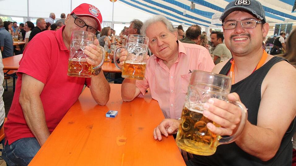 Zur Musik von Headless wurde ausgelassen gefeiert.