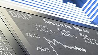 Viele Menschen legen Geld an der Börse an, besonders beliebt: börsengehandelte Indexfonds, sogenannte ETFs. (Symbolbild) Viele Menschen legen Geld an der Börse an, besonders beliebt: börsengehandelte Indexfonds, sogenannte ETFs. (Symbolbild)