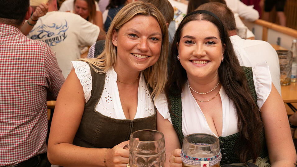 Die Partybilder vom Donnerstag, 14. August, aus dem Festzelt Nothaft. Die Partybilder vom Donnerstag, 14. August, aus dem Festzelt Nothaft.