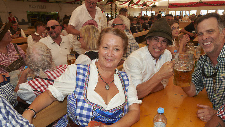 Die Partybilder vom Freitag, 15. August, aus dem Festzelt Lechner. Die Partybilder vom Freitag, 15. August, aus dem Festzelt Lechner.