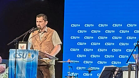 CSU-Bürgermeisterkandidat Florian Zwander stellte sich den Besuchern in einer kurzen Rede vor.