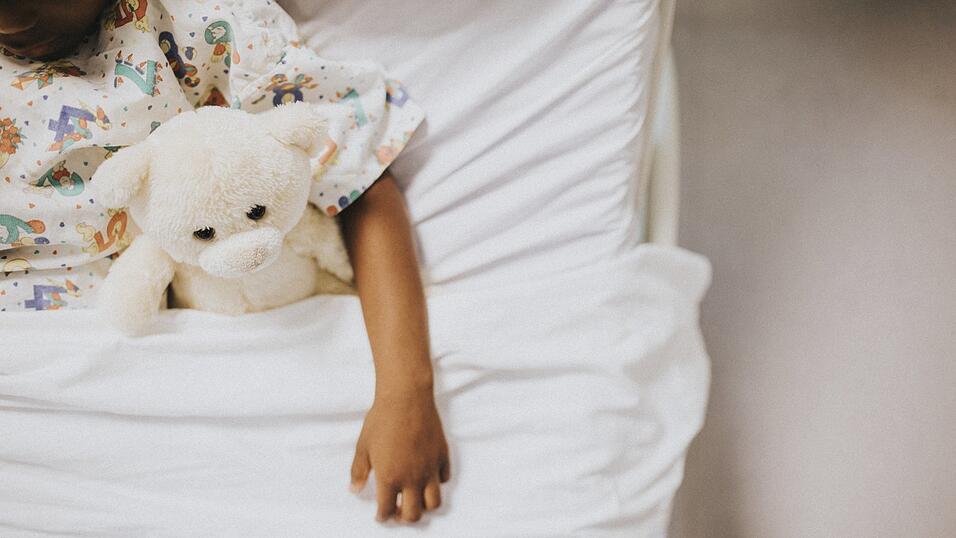 Im Haus ANNA sollen schwerkranke Kinder betreut werden. Das Bild unten zeigt, wie das Gebäude in Eichendorf im Landkreis Dingolfing-Landau einmal aussehen soll. Im Haus ANNA sollen schwerkranke Kinder betreut werden. Das Bild unten zeigt, wie das Gebäude in Eichendorf im Landkreis Dingolfing-Landau einmal aussehen soll.