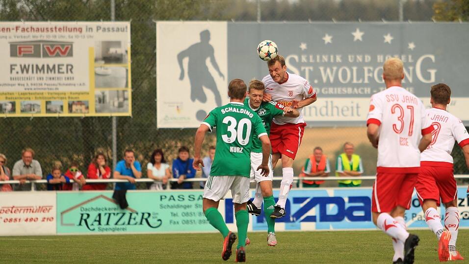 Der Jahn kommt bei Schalding-Heining nicht über ein 0:0 hinaus. Der Jahn kommt bei Schalding-Heining nicht über ein 0:0 hinaus.