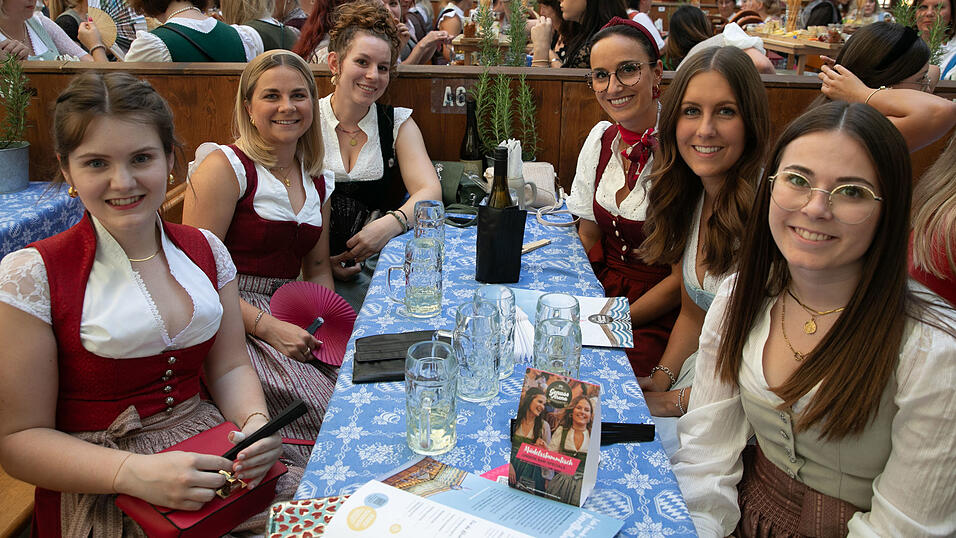 Die Partybilder vom Sonntag, 10. August, aus dem Festzelt Wenisch. Die Partybilder vom Sonntag, 10. August, aus dem Festzelt Wenisch.