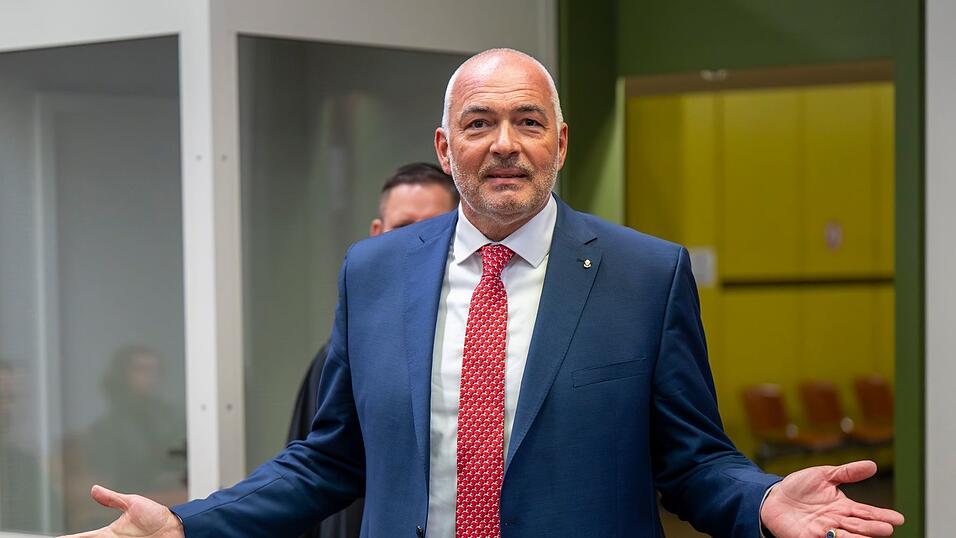 Ist Axel Fischer verhandlungsunfähig oder nicht? Das soll nun ein Sachverständiger klären. (Archivbild) Ist Axel Fischer verhandlungsunfähig oder nicht? Das soll nun ein Sachverständiger klären. (Archivbild)