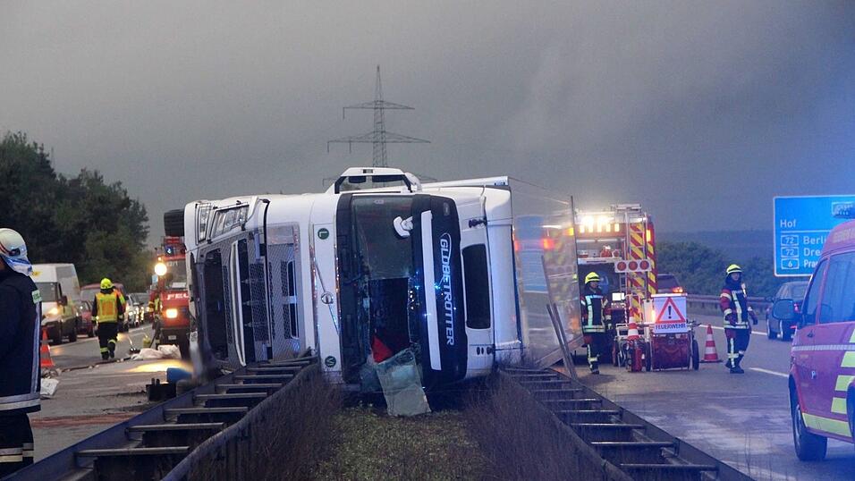 Auf der A93 zwischen Ponholz und Regenstauf hat sich am Mittwochabend ein Unfall ereignet.