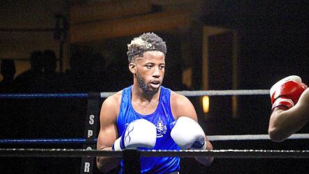 Viel Talent, zu wenig Biss: Straubings Randy Botikali bringt alles mit, was ein guter Fighter haben muss. Im Ring zeigt es es aber nicht - bislang jedenfalls.