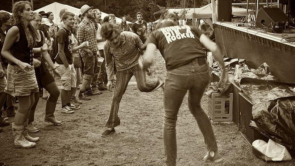 Feiern bis zum Abwinken: Auf diesen Festivals in der Region ist das möglich. Feiern bis zum Abwinken: Auf diesen Festivals in der Region ist das möglich.